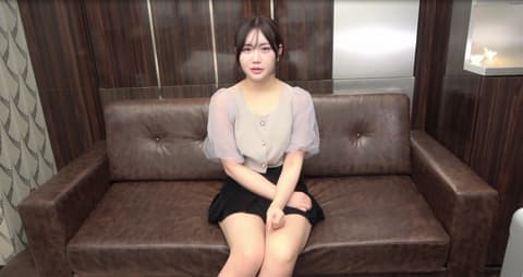 【初拍】为了安慰自己、害羞的美乳。人生第二根肉棒初次中出体验。（下） FC2-PPV-4519169